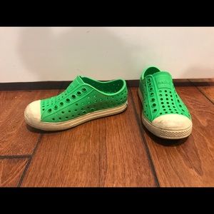 GREEN WATERPROOF SHOES FOR KIDS